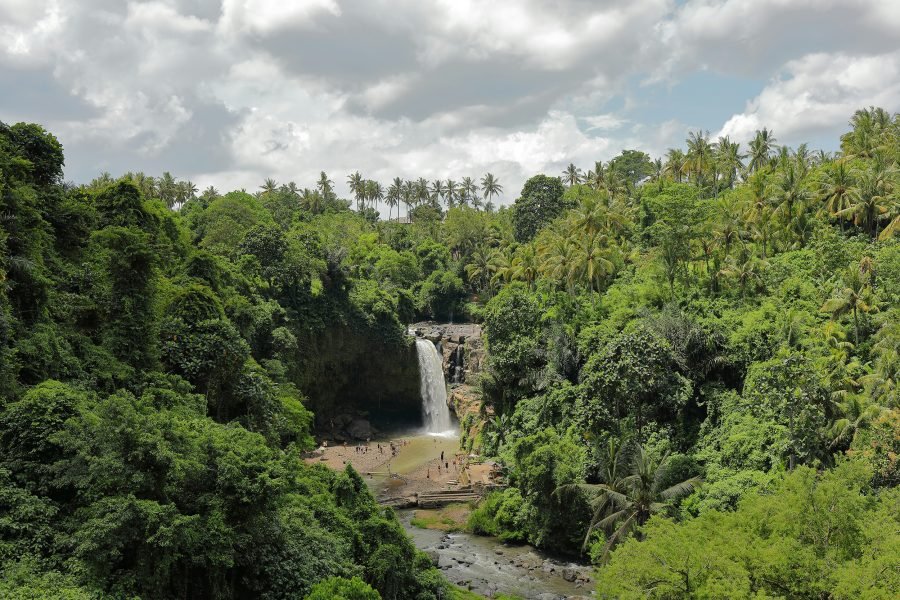 Uncover Bali’s captivating beauty and cultural charm