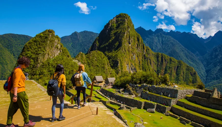 10 Travel Experiences You Must Try Before the End of 2024